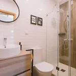Cliff Surf House بيت شباب