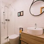 Cliff Surf House بيت شباب أدوس كونهادوس
