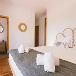 Cliff Surf House * أدوس كونهادوس