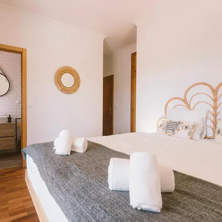 Cliff Surf House * Aldeia dos Cunhados