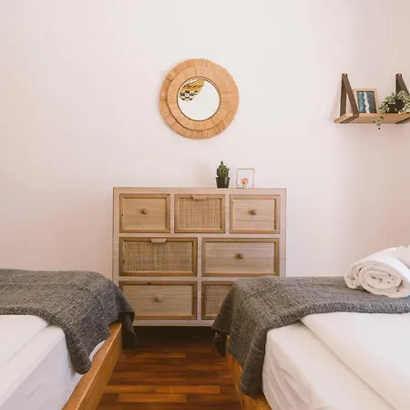 Albergue Cliff Surf House Aldeia dos Cunhados