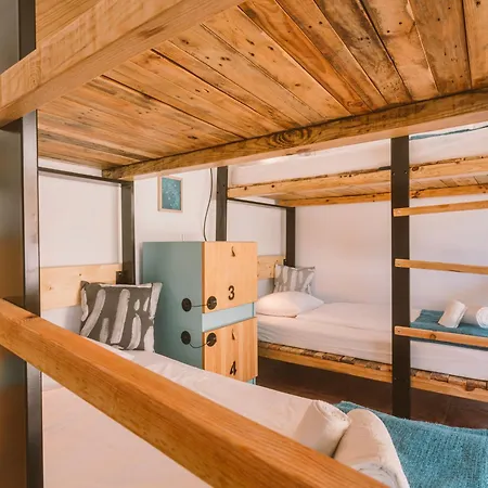 Cliff Surf House * Aldeia dos Cunhados