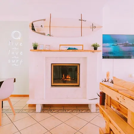 Cliff Surf House Albergue