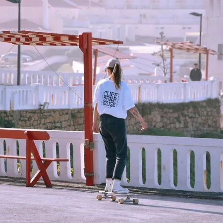 Cliff Surf House Albergue