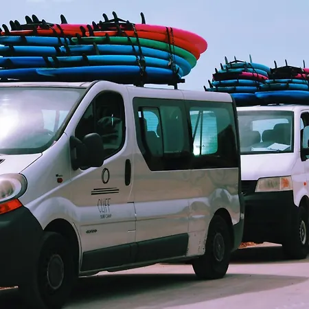 Albergue Cliff Surf House *